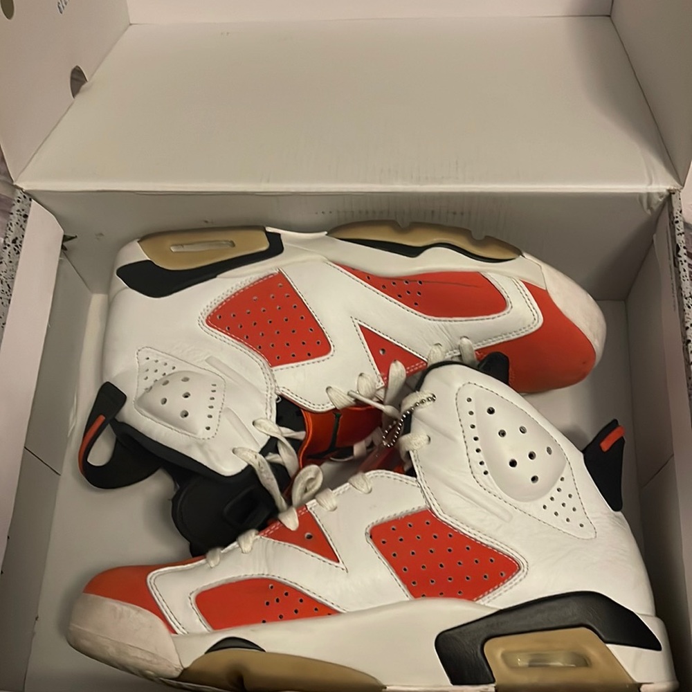 Jordan 6 Retro